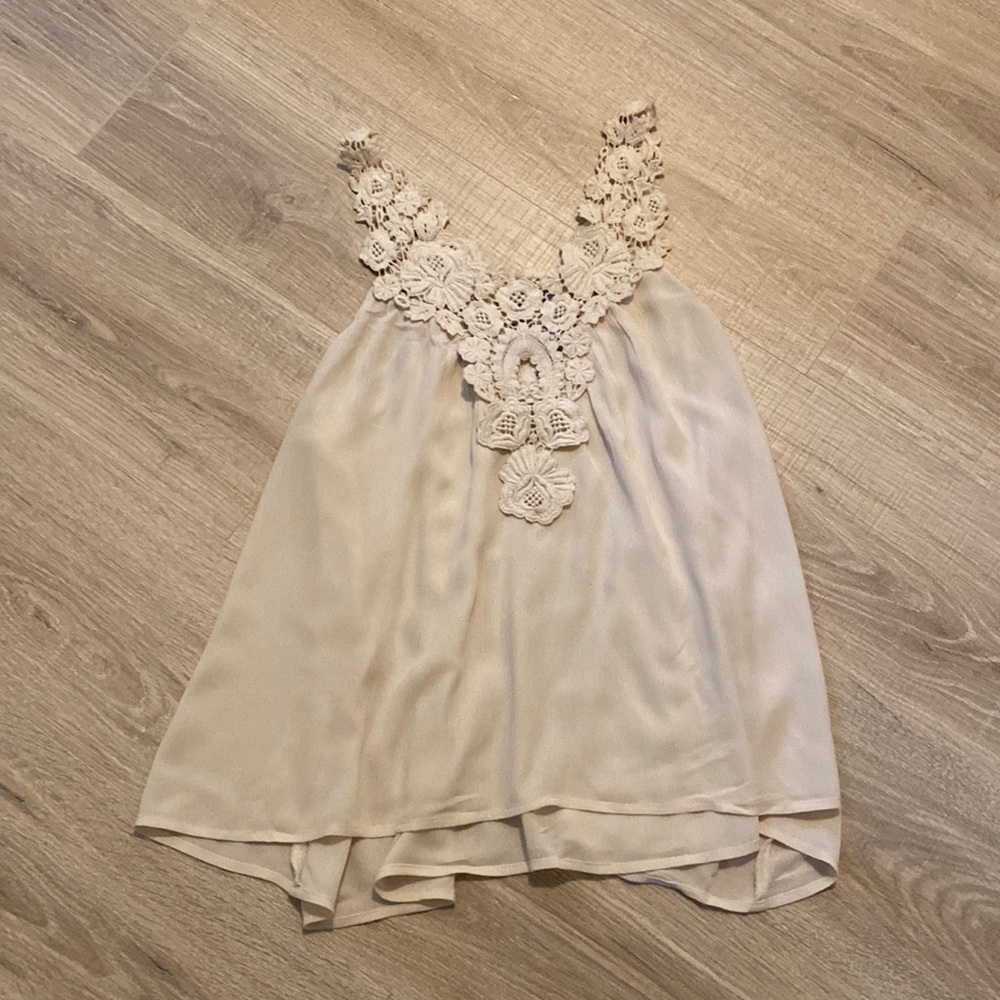 Lace detailed tank top
